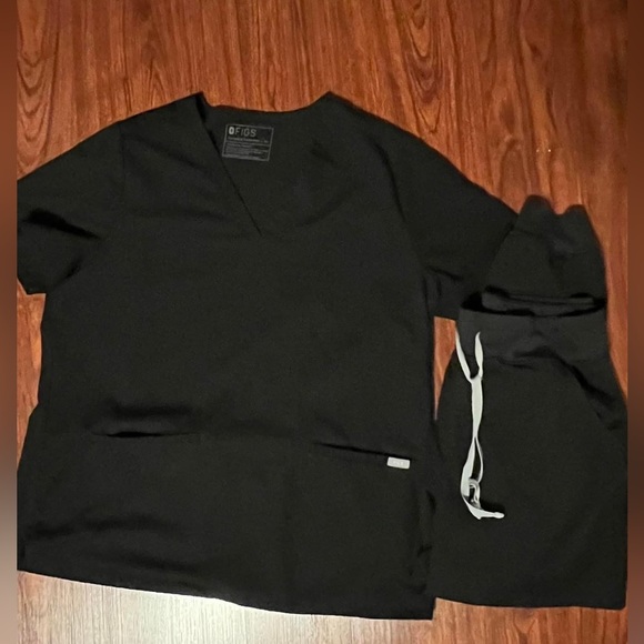 Figs Other Figs Black Scrub Set Poshmark